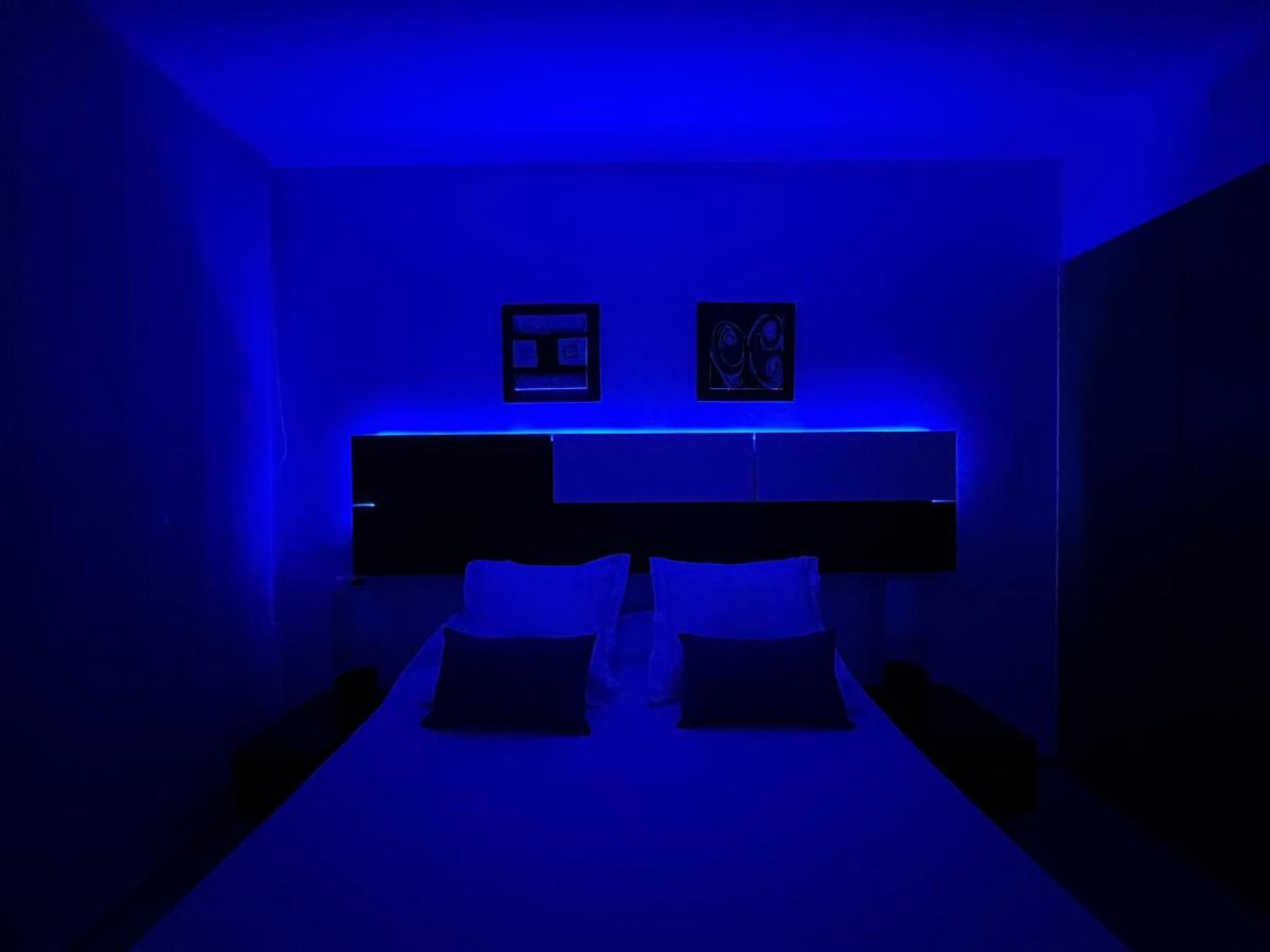 Blau Apartamento Frente A Los Canales Y Las Puestas De Sol De Roses Exterior foto
